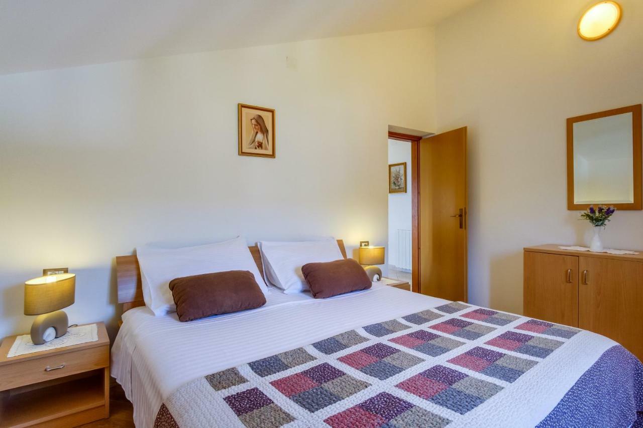 Apartmani Zorica Martinšćica エクステリア 写真