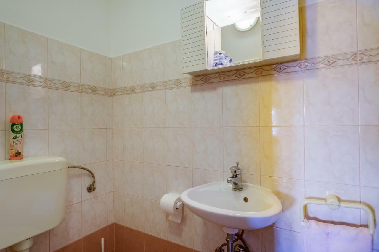 Apartmani Zorica Martinšćica エクステリア 写真